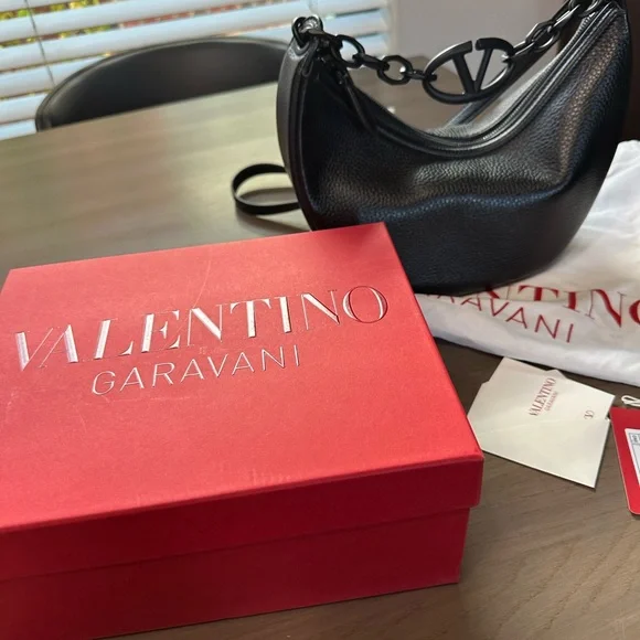 Valentino black V-logo moon small hobo bag in grainy calfskin. - Picture 5 of 11